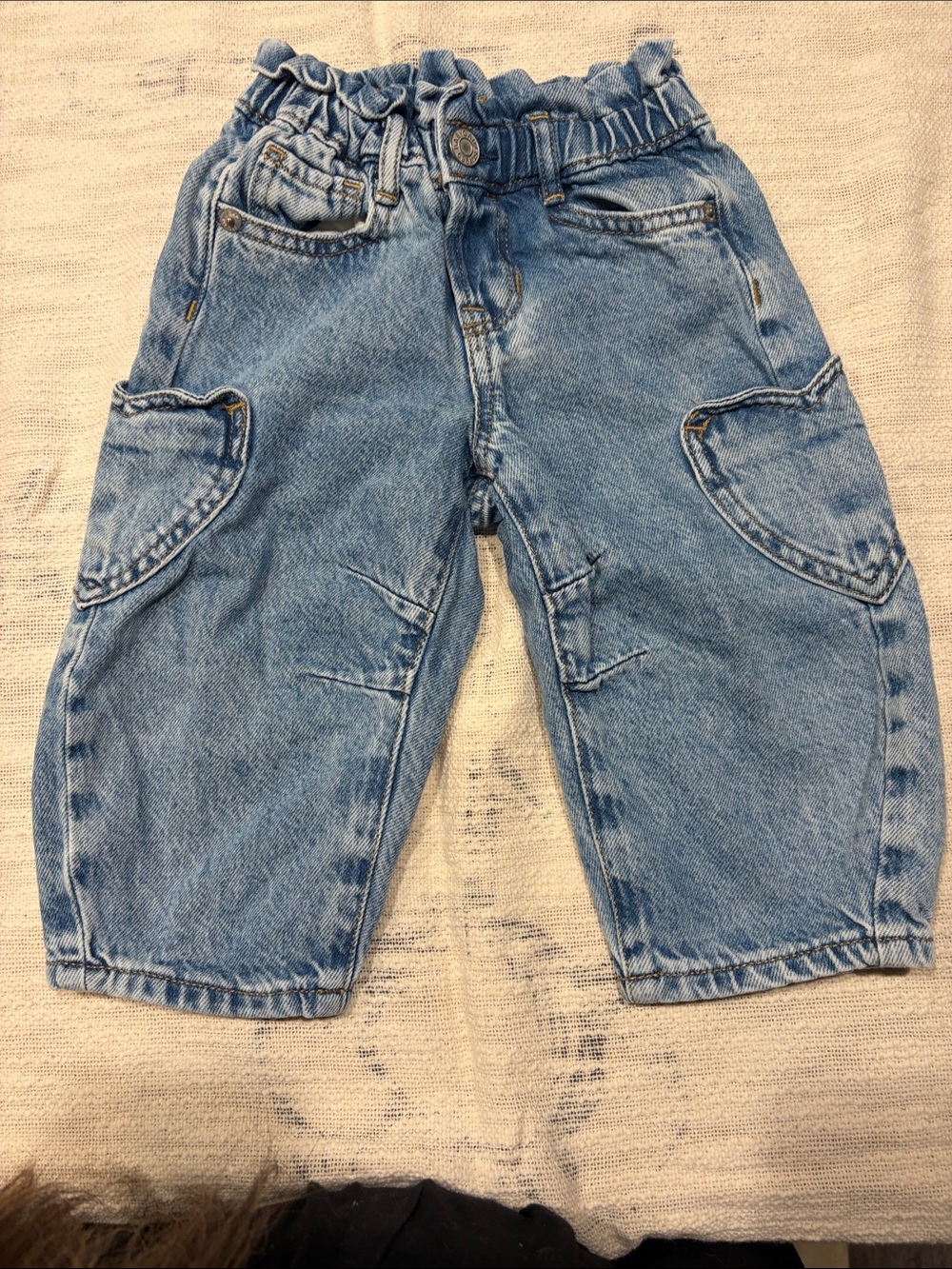Gap light Wash Denim Kids Jeans with Heart Pockets